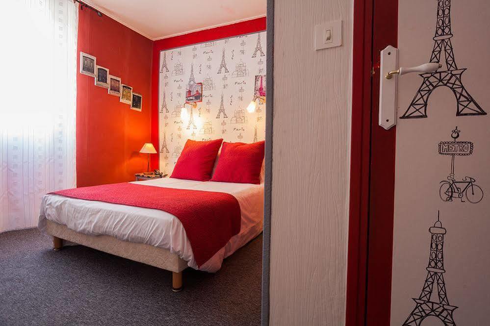 Hotel Logis Le Relais Sarrasin Vezenobres Exteriér fotografie